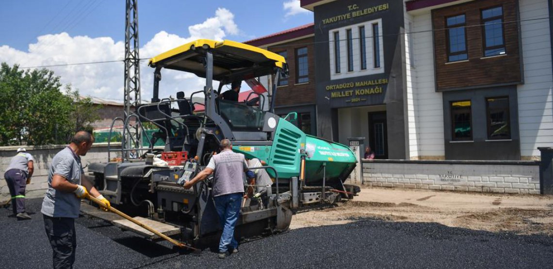 Yakutiye Belediyemizin asfalt, karo, çevre düzenleme ve park bahçe peyzaj çalışmaları hızla devam ediyor