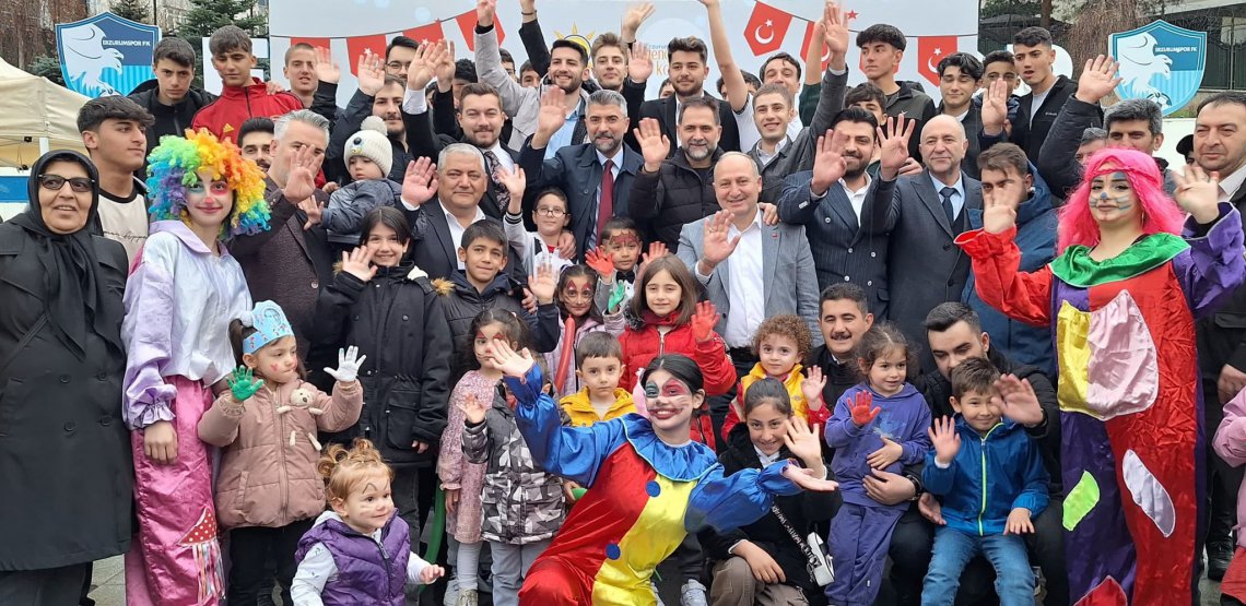 23 Nisan Ulusal Egemenlik ve Çocuk Bayramı vesilesiyle düzenlenen Umudu Boyuyoruz Etkinliği
