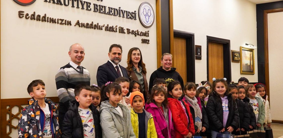 Erzurum Bilkent Laboratuvar Okulu Anasınıfı öğrencilerimiz, Müdür Yardımcısı Sayın Yunus Emre Özden ve Sınıf Öğretmenleri Sayın Hilary Swetz ile Sayın Emel Aydan Öztürk rehberliğinde belediyemize ziyarette bulundular.